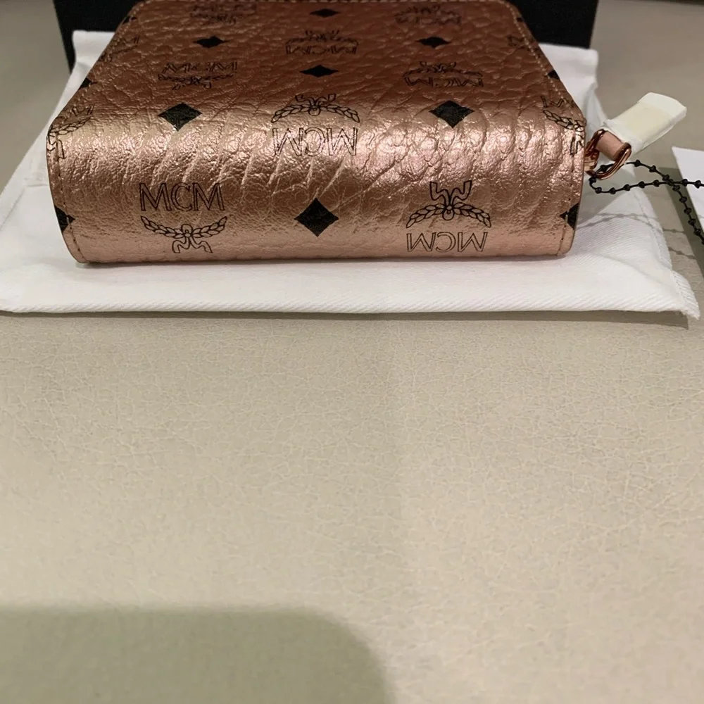 MCM Mini Zip Around Wallet in Visetos Champagne Gold - Picture 4 of 6